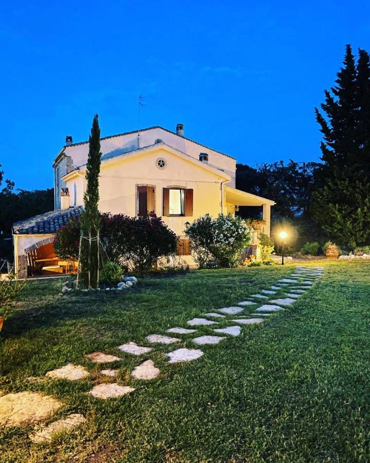 Bed and Breakfast Casale La Civetta Larino Exterior foto